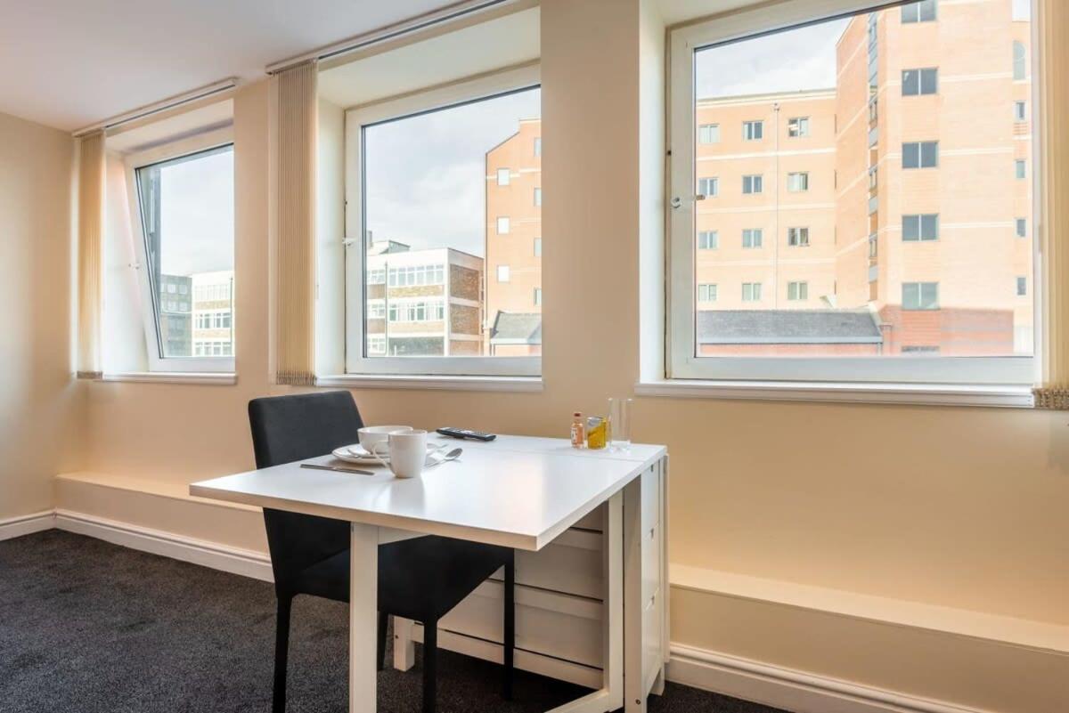 Modern & Bright Budget Studio In Central Doncaster Apartment Екстериор снимка