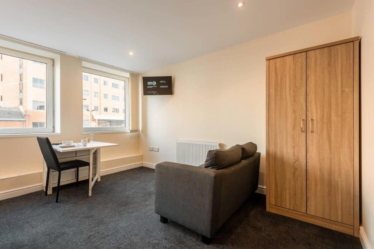 Modern & Bright Budget Studio In Central Doncaster Apartment Екстериор снимка