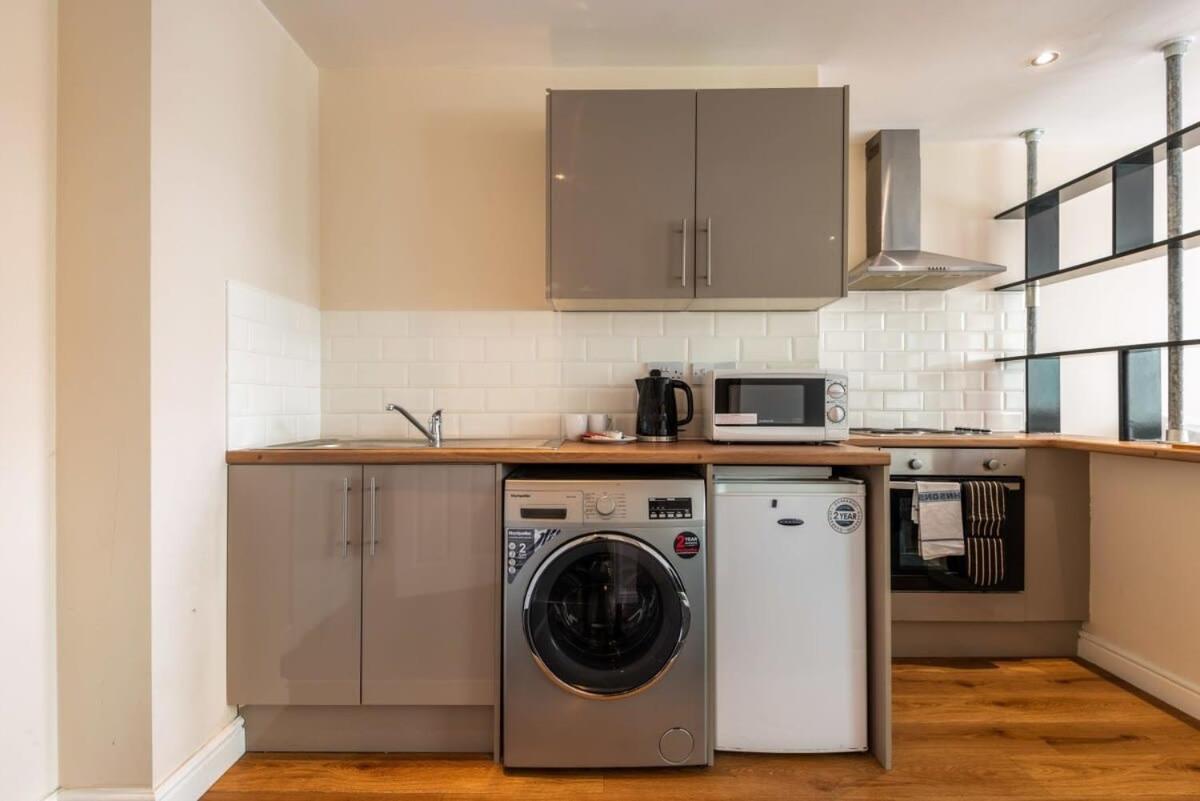 Modern & Bright Budget Studio In Central Doncaster Apartment Екстериор снимка