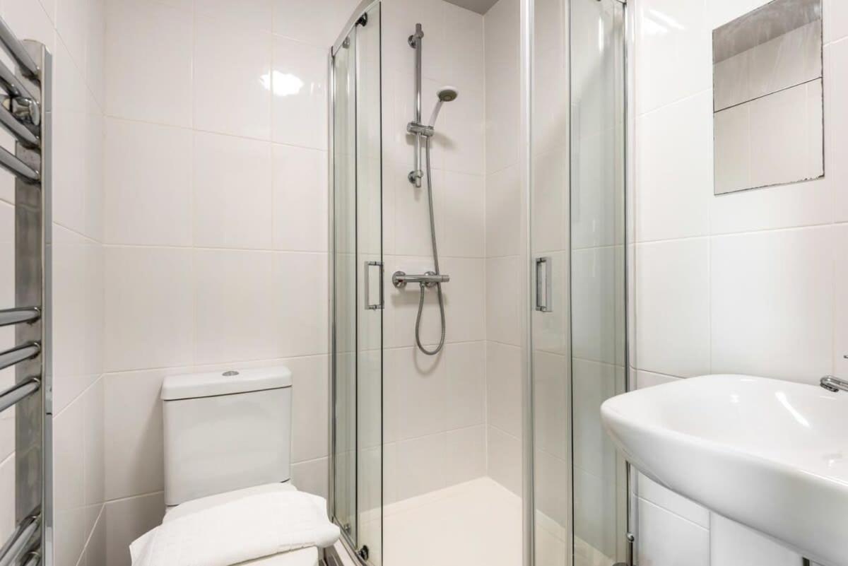Modern & Bright Budget Studio In Central Doncaster Apartment Екстериор снимка
