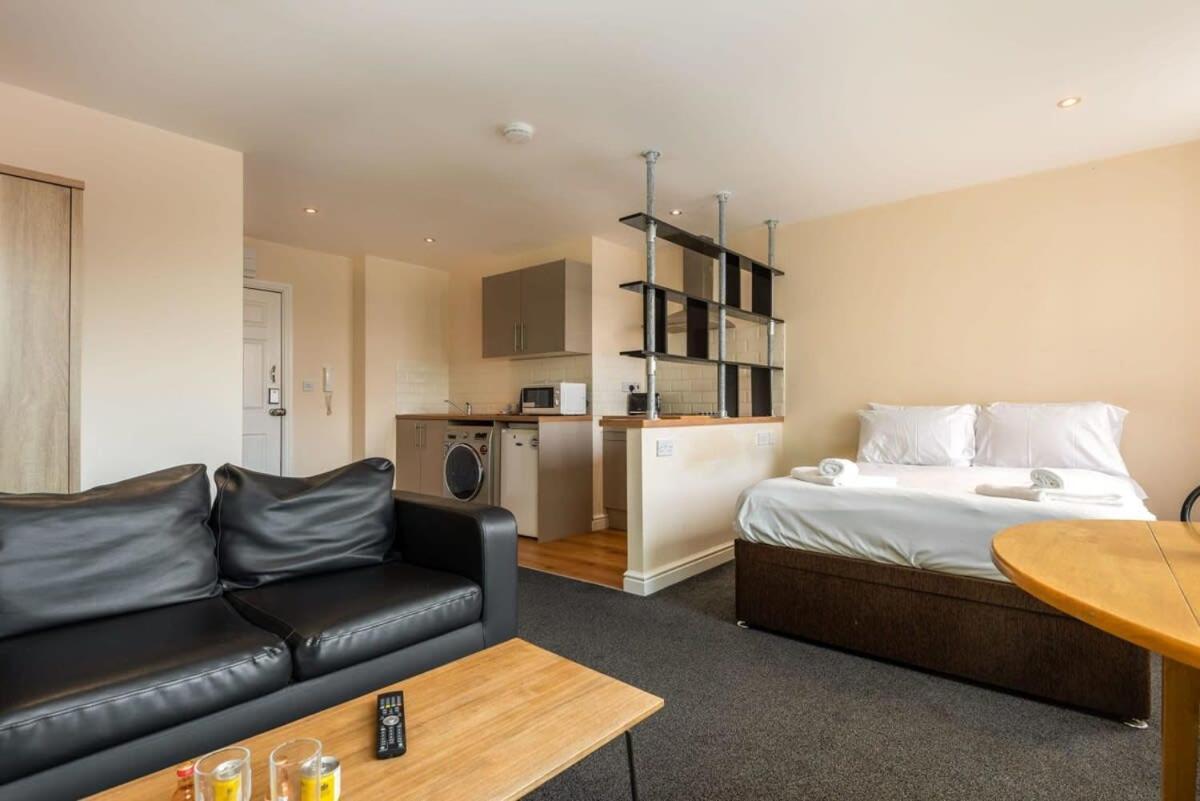 Modern & Bright Budget Studio In Central Doncaster Apartment Екстериор снимка