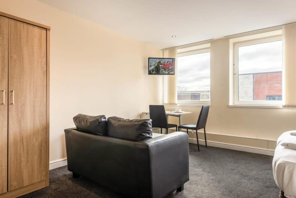 Modern & Bright Budget Studio In Central Doncaster Apartment Екстериор снимка